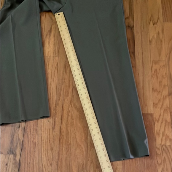 Men's NWT Haggar Olive Dress  Plain Front Classic Fit  Pants 38 x 32 - Picture 11 of 14